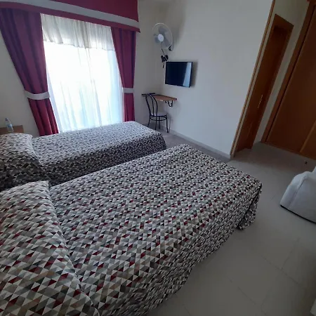 瓦尔多维诺迅捷酒店 2*