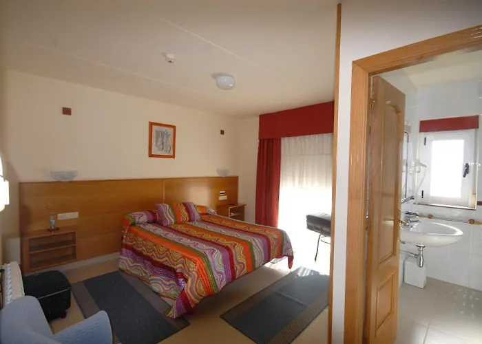 מלון Hotel Valdovino